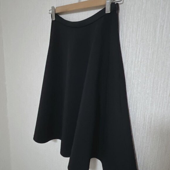 Feliss Black Flare Skirt Knee Length - Picture 2 of 7